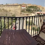 Grand Harbour View Lookout 아파트 *