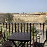 아파트 Grand Harbour View Lookout Kalkara