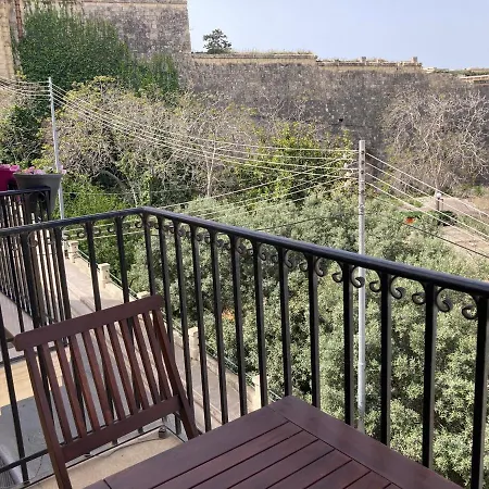 Grand Harbour View Lookout *