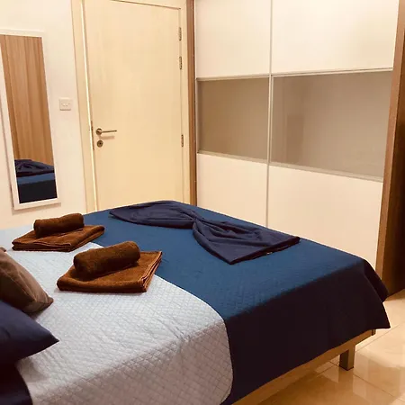 Grand Harbour View Lookout 3 Br Kalkara