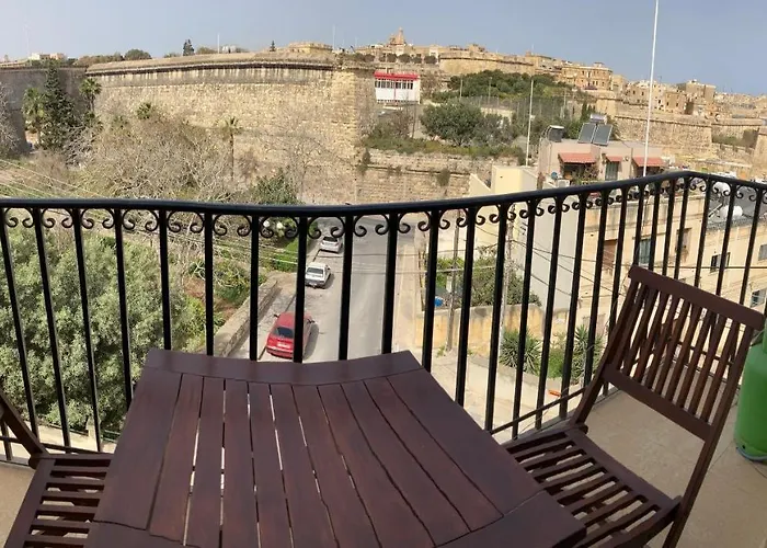 Grand Harbour View Lookout Διαμέρισμα *